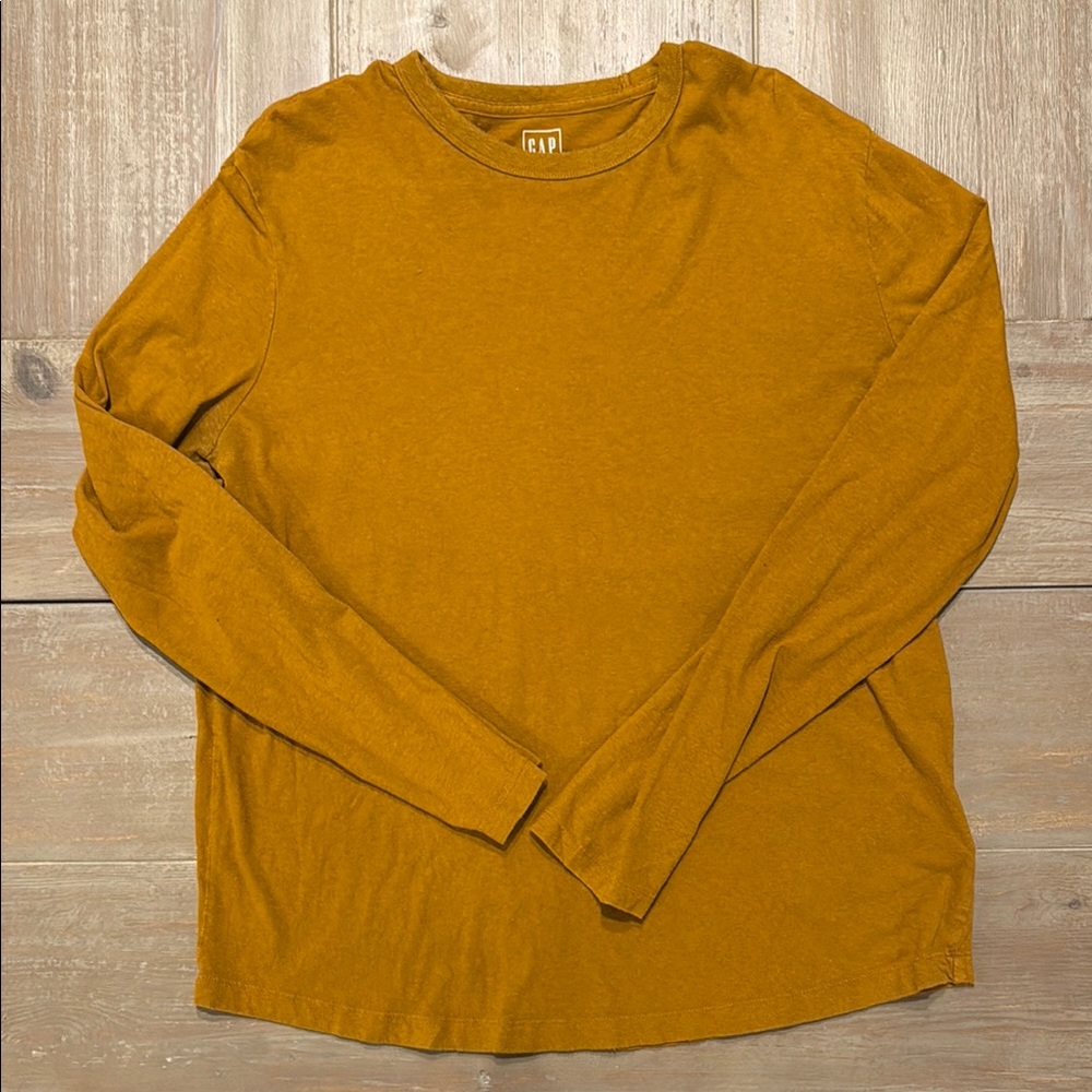 GAP Black Long Sleeve Tee Curved Hem Cotton Essential